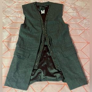 🍷 MM Couture Luxurious Vest with Beaded Trim 🍷